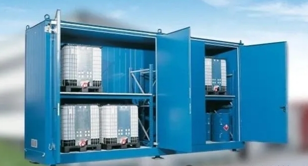 A laboratóriumi biztonság „láthatatlan őrzője”: mennyire fontos a kültéri, veszélyes vegyi anyagok robbanásbiztos tartálya?